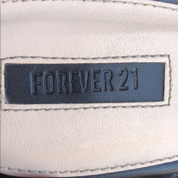 Black suede straw wedges - Picture 4 of 5